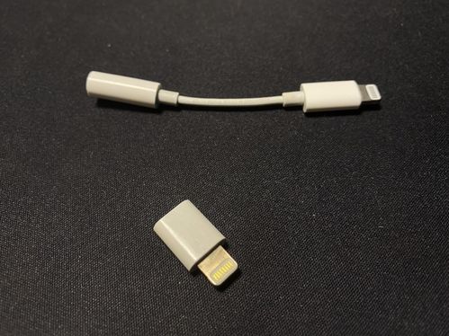 告別充電器 iPhone 12新機包裝內不再包含適配器，引發市場熱議